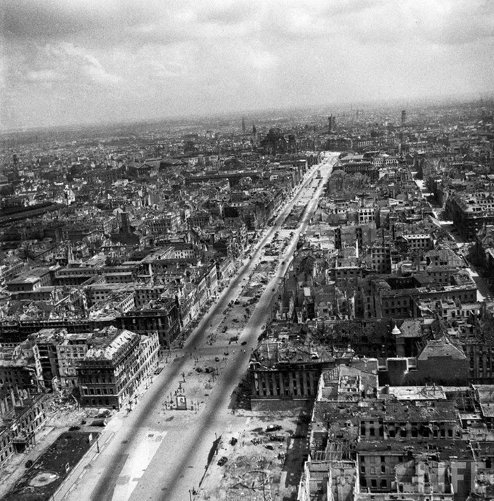 berlin-after-the-world-war-2-amusing-planet